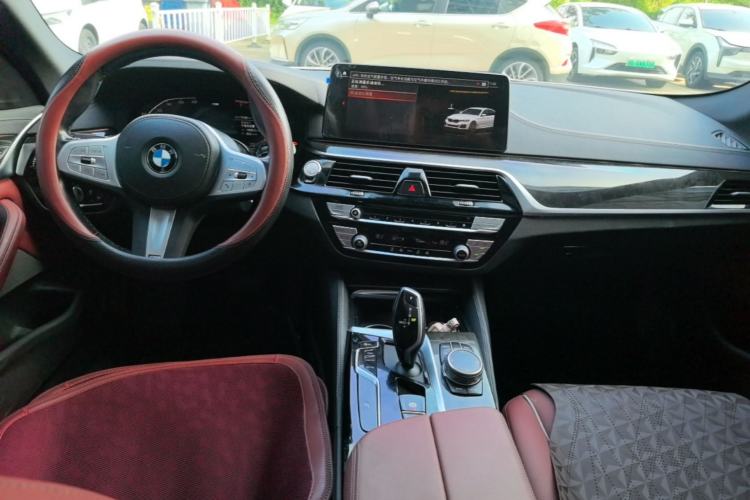 Used BMW 5 Series 2022 Second Facelift 525Li M Sport Package Center Console