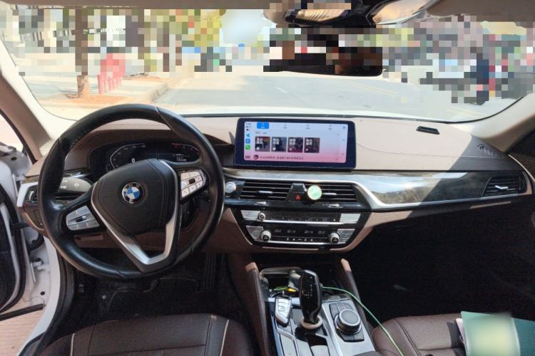 Used BMW 5 Series 2022 525Li Luxury Package Center Console