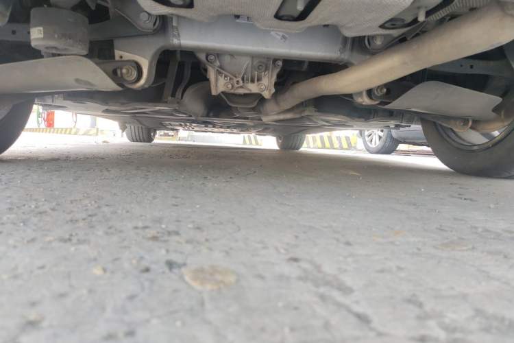 Used BMW 5 Series 2022 Restyled 525Li M Sport Package Chassis Front