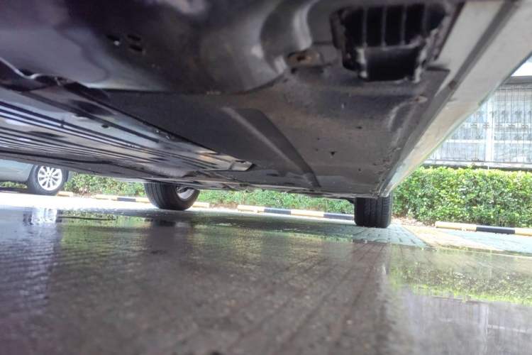 Used BMW 5 Series 2022 525Li M Sport Package Chassis Front Left