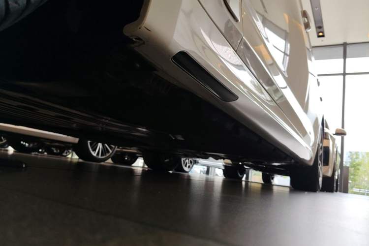 Used BMW 5 Series 2022 Second Facelift 525Li M Sport Package Chassis Front Left