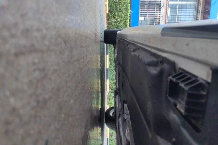 Used BMW 5 Series 2022 525Li M Sport Package Chassis Front Right