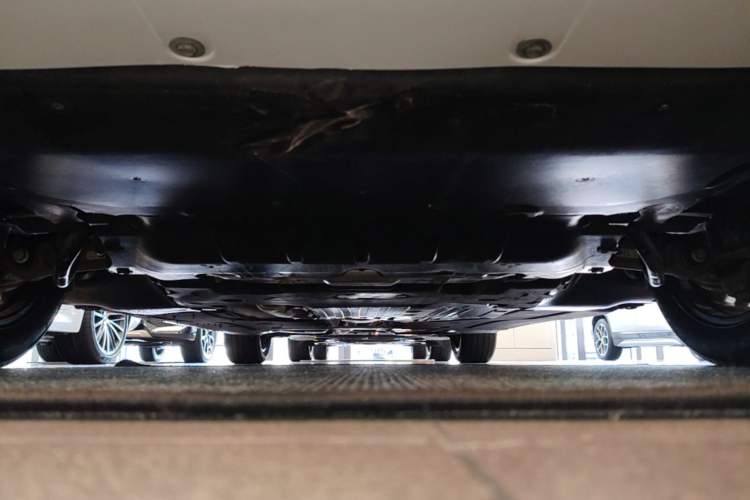 Used BMW 5 Series 2022 Second Facelift 525Li M Sport Package Chassis Front