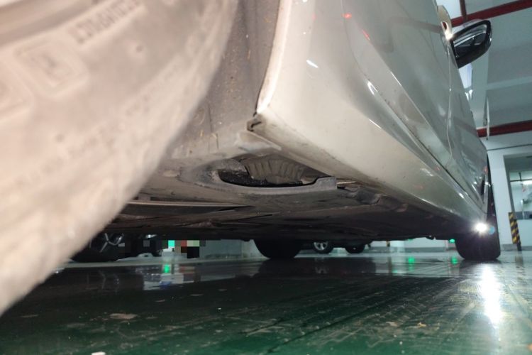 Used BMW 5 Series 2022 525Li M Sport Package Chassis Rear Right