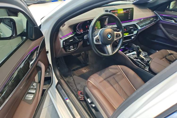Used BMW 5 Series 2022 Restyled 525Li M Sport Package Driver Seat