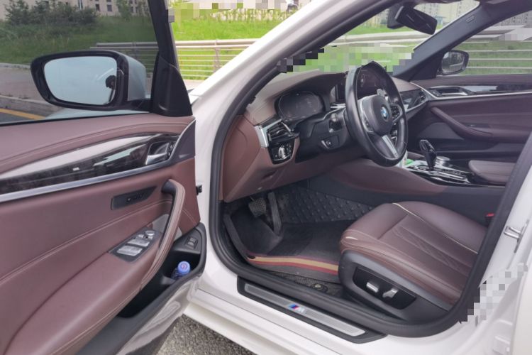 Used BMW 5 Series 2022 Restyled 525Li M Sport Package Driver Seat