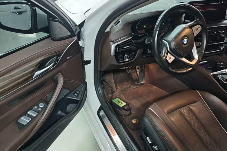 Used BMW 5 Series 2022 Second Facelift 530Li Leading Edition M Sport Package Driver Seat