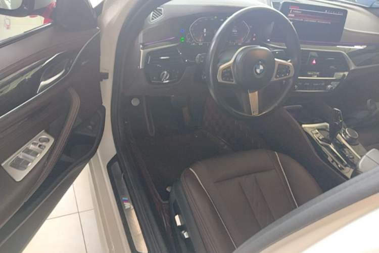 Used BMW 5 Series 2022 Second Facelift 525Li M Sport Package Driver Seat