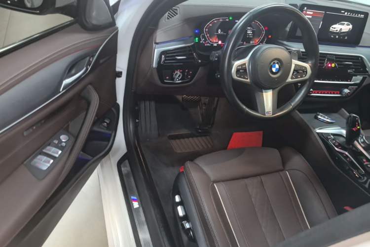 Used BMW 5 Series 2022 Revised Version 3 530Li Luxury Edition M Sport Package Driver Seat