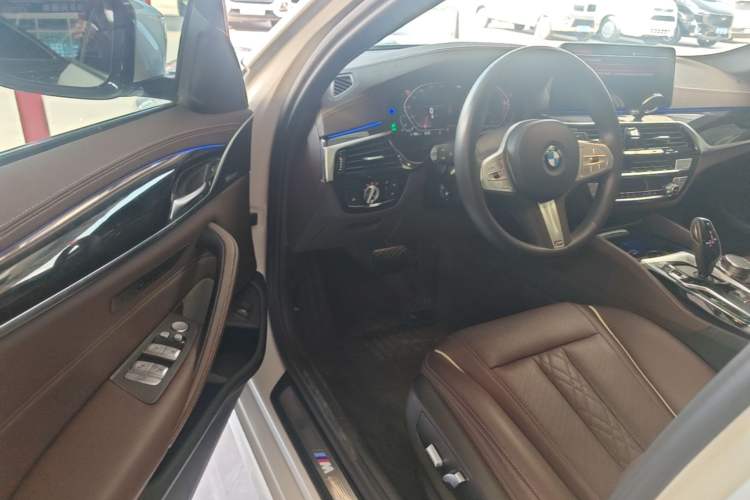Used BMW 5 Series 2022 Second Facelift 525Li M Sport Package Driver Seat