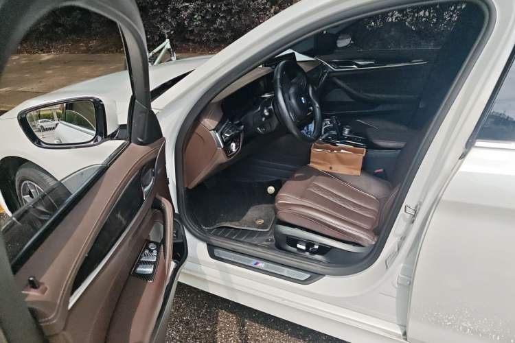Used BMW 5 Series 2022 Second Facelift 525Li M Sport Package Driver Seat