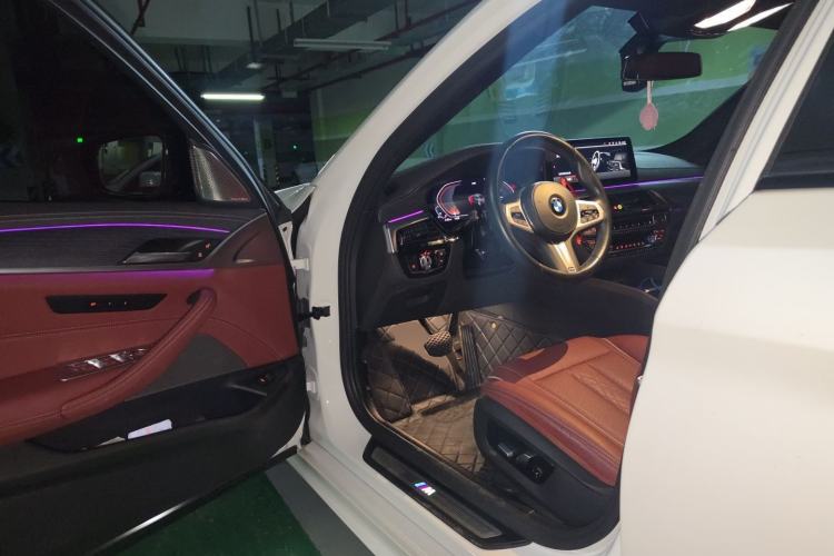 Used BMW 5 Series 2022 Restyled 530Li Leading Edition M Sport Package Driver Seat