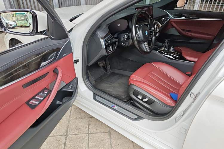 Used BMW 5 Series 2022 Restyled 525Li M Sport Package Driver Seat