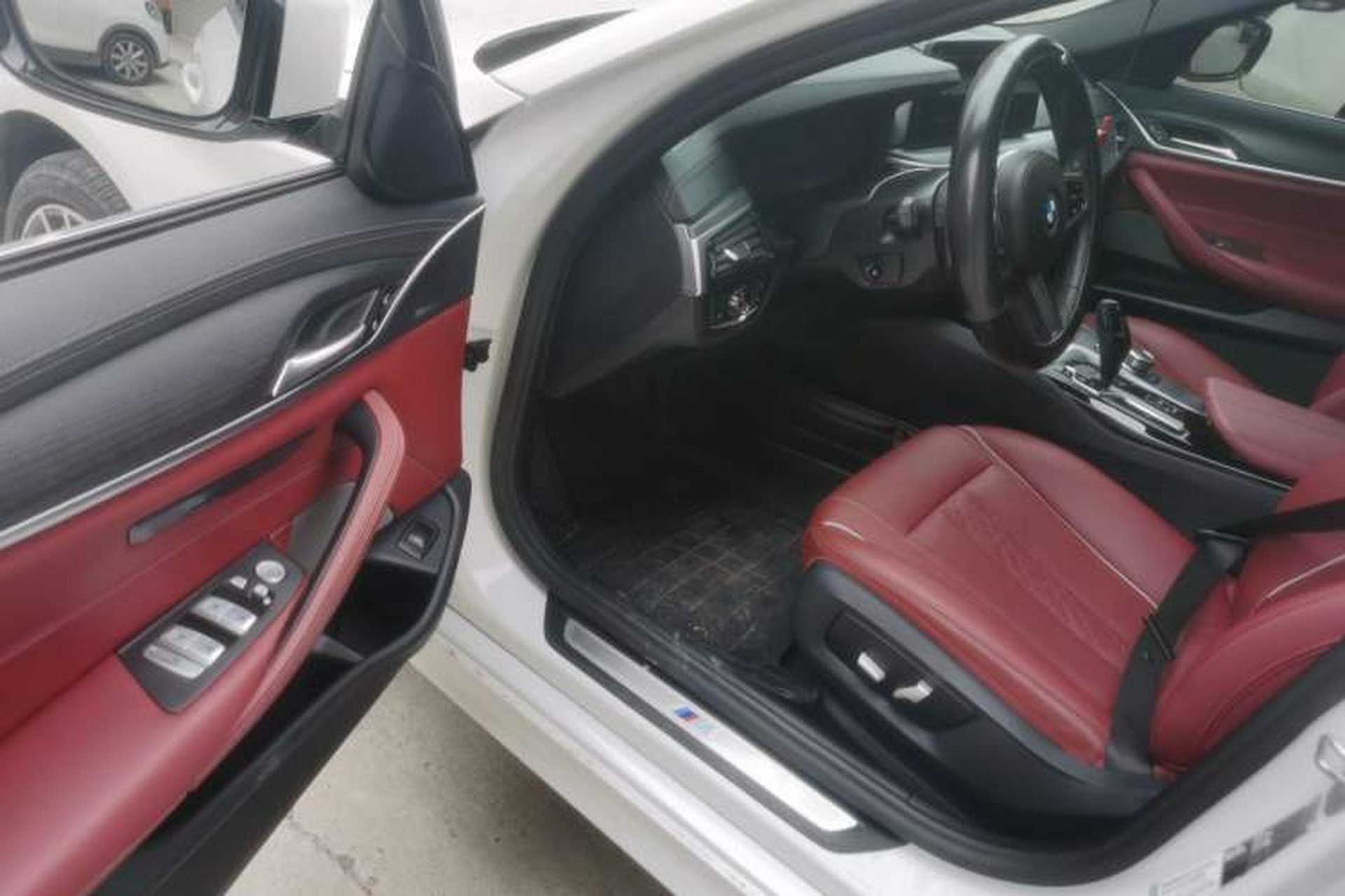 Used BMW 5 Series 2022 Restyled 530Li Leading Edition M Sport Package Driver Seat