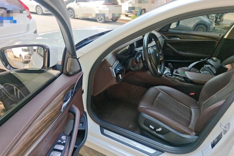 Used BMW 5 Series 2022 Updated 530Li Leading Edition Luxury Package Driver Seat