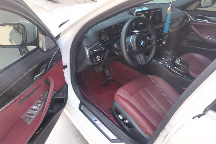 Used BMW 5 Series 2022 Restyled 525Li Luxury Package Driver Seat