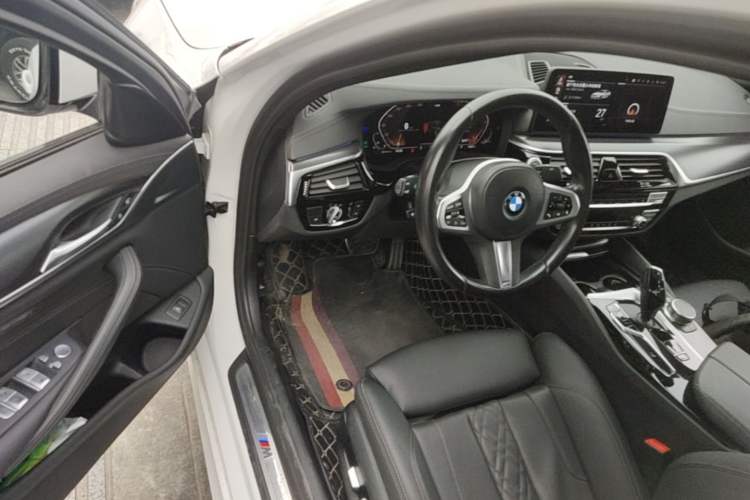 Used BMW 5 Series 2022 Second Facelift 525i M Sport Package Driver Seat