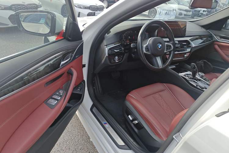 Used BMW 5 Series 2022 Restyled 525Li M Sport Package Driver Seat