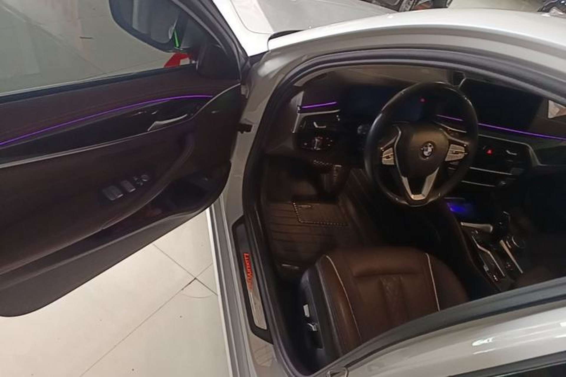 Used BMW 5 Series 2022 Second Facelift 525Li Luxury Package Driver Seat
