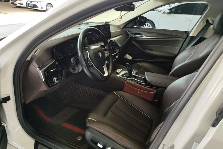 Used BMW 5 Series 2022 Updated 530Li Leading Edition Luxury Package Driver Seat