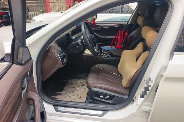 Used BMW 5 Series 2022 530Li Leading Luxury Package Driver Seat
