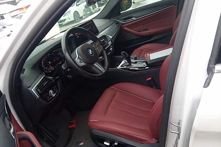 Used BMW 5 Series 2022 Second Facelift 530Li Leading Edition M Sport Package Driver Seat