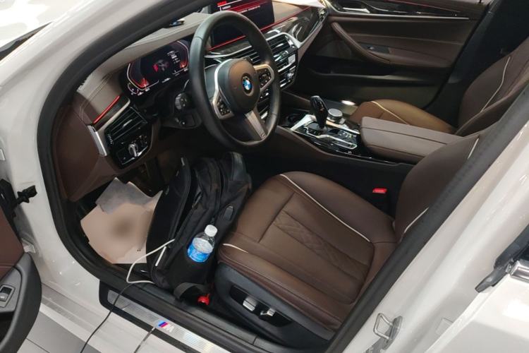 Used BMW 5 Series 2022 Restyled 525Li M Sport Package Driver Seat
