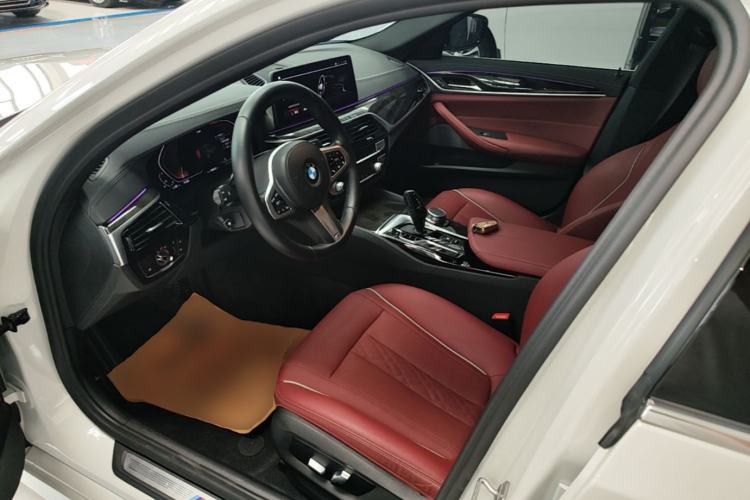 Used BMW 5 Series 2022 Restyled 525Li M Sport Package Driver Seat