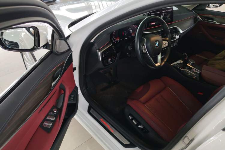 Used BMW 5 Series 2022 Second Facelift 530Li Luxury Edition Premium Package Driver Seat