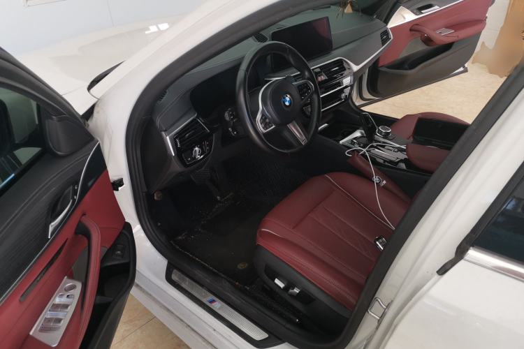Used BMW 5 Series 2022 Restyled 530Li Leading Edition M Sport Package Driver Seat