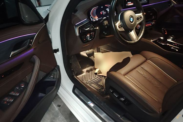 Used BMW 5 Series 2022 Second Facelift 530Li Luxury Version M Sport Package Driver Seat