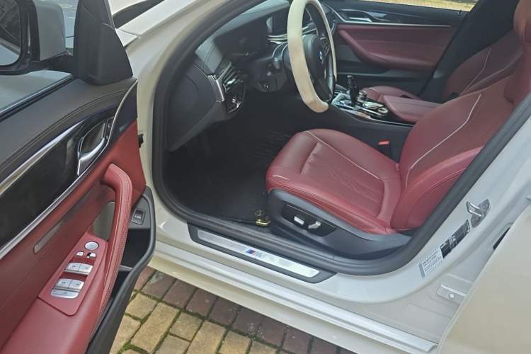Used BMW 5 Series 2022 Restyled 525Li M Sport Package Driver Seat