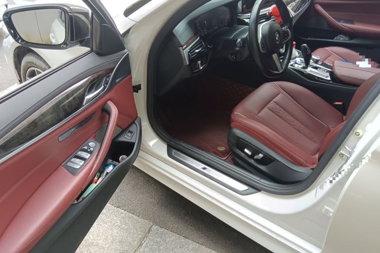 Used BMW 5 Series 2022 Restyled 525Li M Sport Package Driver Seat