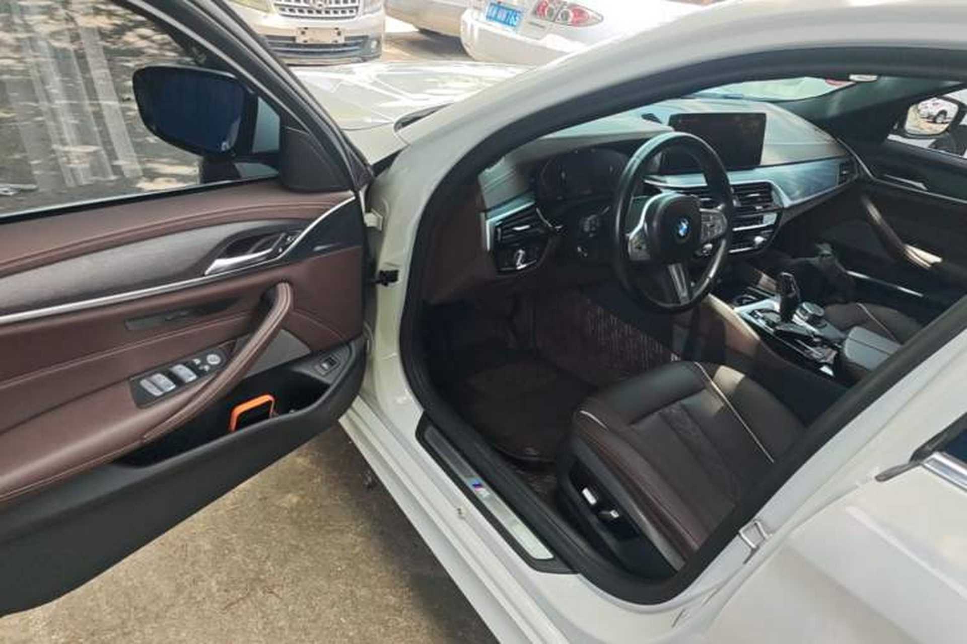 Used BMW 5 Series 2022 Second Facelift 530Li Leading Edition M Sport Package Driver Seat