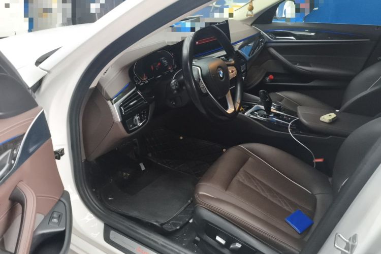 Used BMW 5 Series 2022 Restyled 525Li Luxury Package Driver Seat