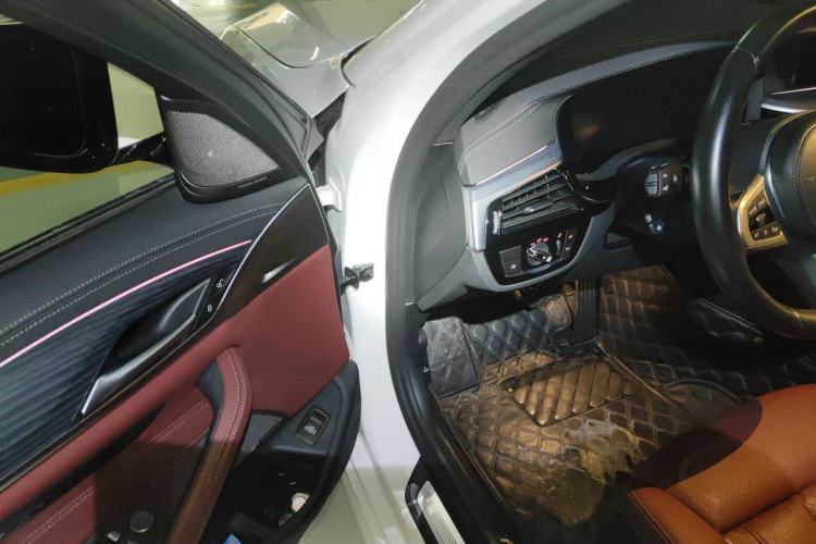 Used BMW 5 Series 2022 Second Facelift 530Li Luxury Version M Sport Package Driver Seat