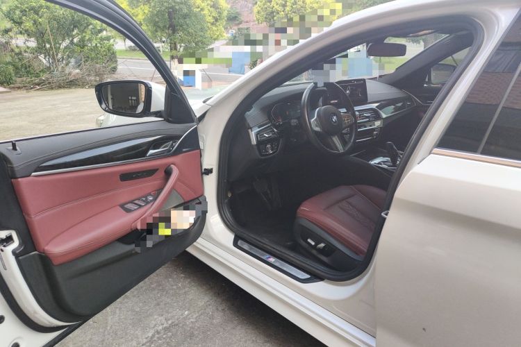 Used BMW 5 Series 2022 Restyled 525Li M Sport Package Driver Seat