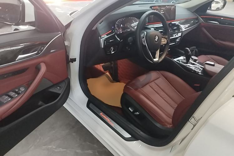 Used BMW 5 Series 2022 Restyled 525Li Luxury Package Driver Seat