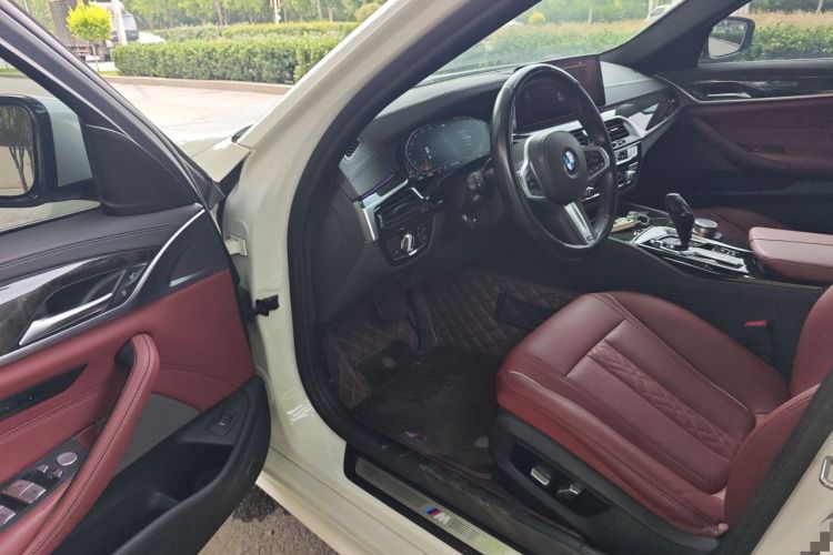 Used BMW 5 Series 2022 Restyled 525Li M Sport Package Driver Seat