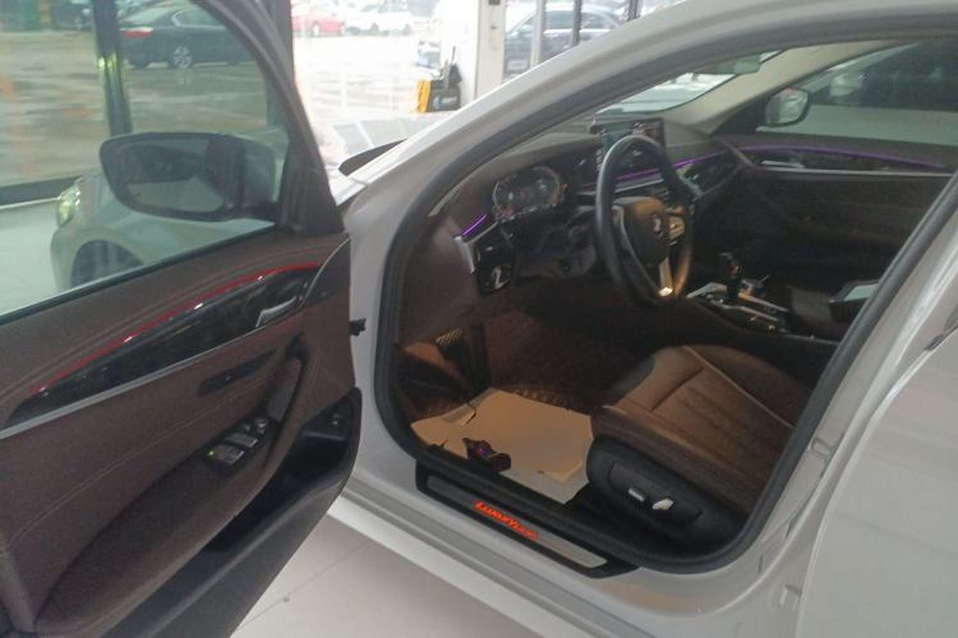 Used BMW 5 Series 2022 Restyled 525Li Luxury Package Driver Seat