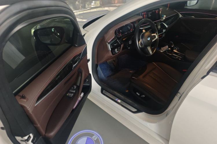 Used BMW 5 Series 2022 Restyled 525Li M Sport Package Driver Seat