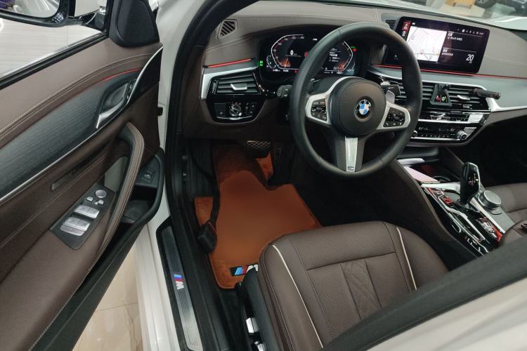 Used BMW 5 Series 2022 Second Facelift 530Li xDrive M Sport Package Driver Seat