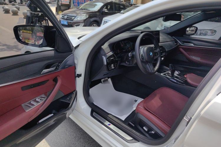 Used BMW 5 Series 2022 Revised Version 530Li xDrive M Sport Package Driver Seat