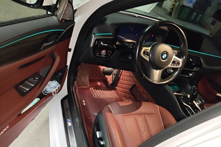 Used BMW 5 Series 2022 Restyled 530Li Leading Edition M Sport Package Driver Seat