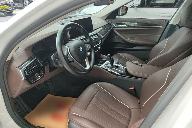Used BMW 5 Series 2022 Restyled 525Li Luxury Package Driver Seat
