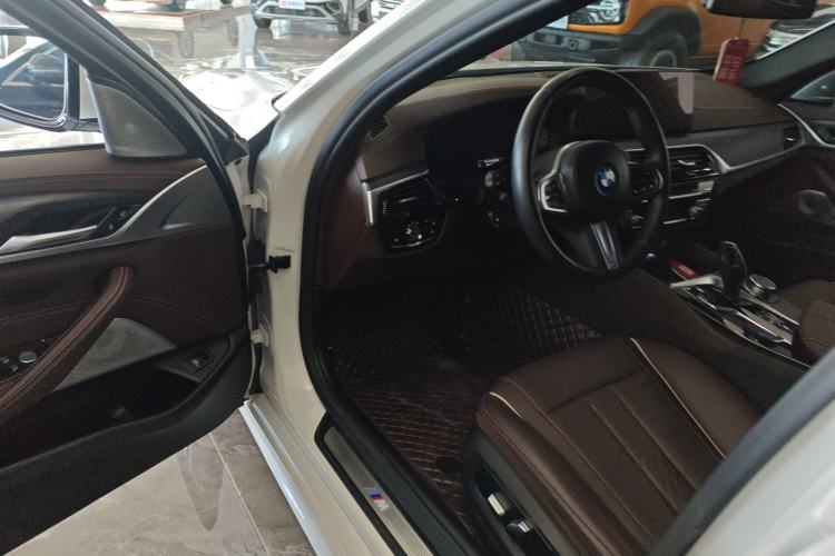 Used BMW 5 Series 2022 Revised Version 530Li xDrive M Sport Package Driver Seat