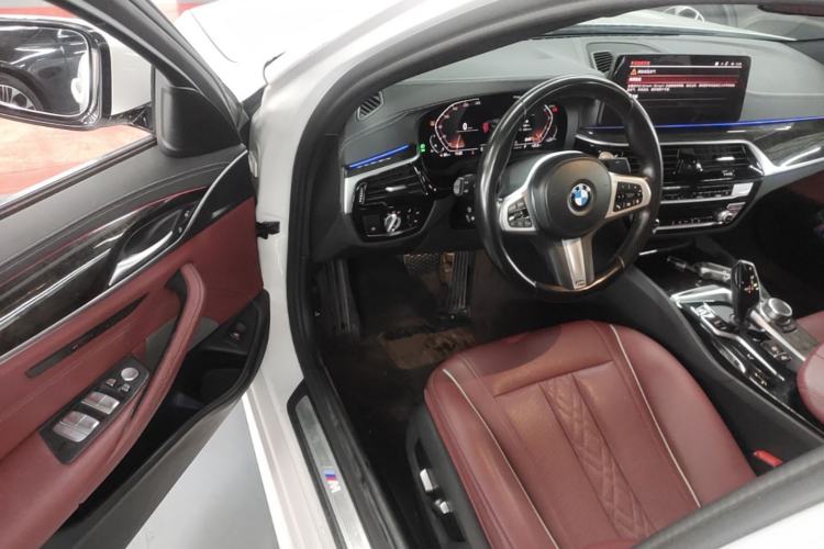 Used BMW 5 Series 2022 Restyled 525Li M Sport Package Driver Seat