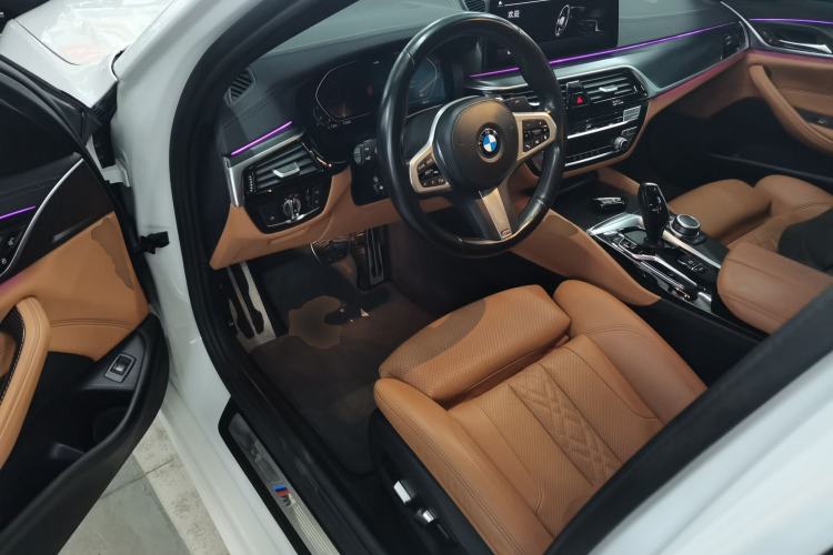 Used BMW 5 Series 2022 Restyled 525i M Sport Package Driver Seat