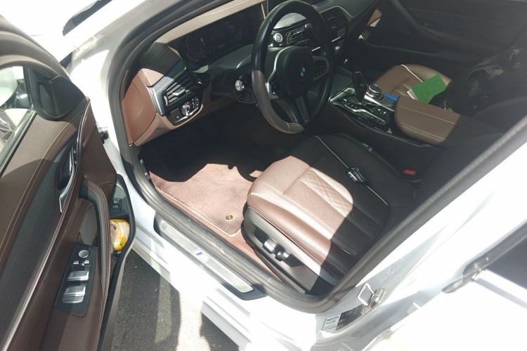 Used BMW 5 Series 2022 530Li xDrive M Sport Package Driver Seat