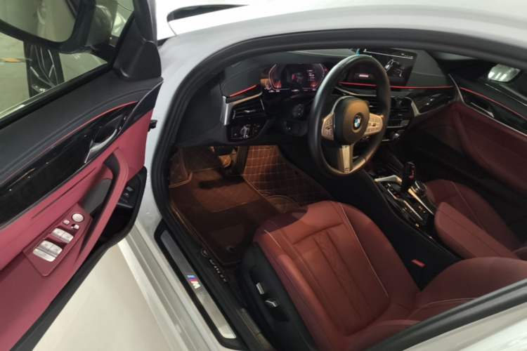 Used BMW 5 Series 2022 Second Facelift 525Li M Sport Package Driver Seat